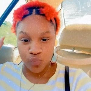 Meet your Posher, Denesha